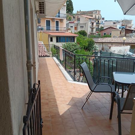 We Home Taormina Center With Parking Екстериор снимка