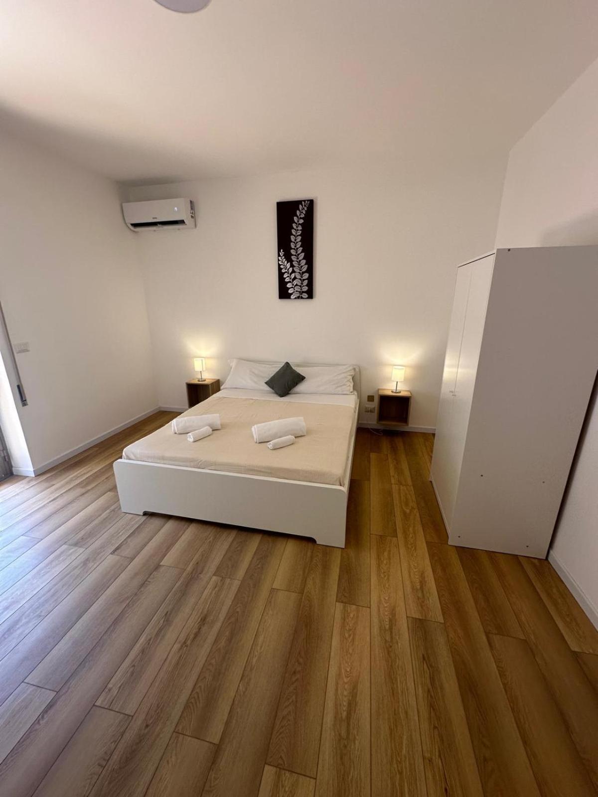 We Home Taormina Center With Parking Екстериор снимка