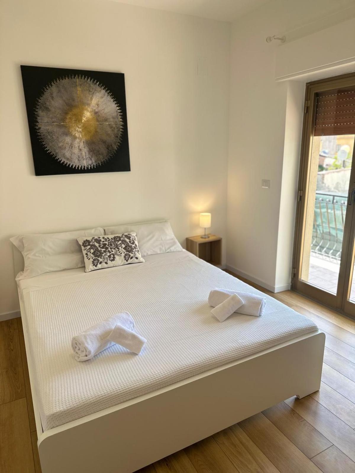 We Home Taormina Center With Parking Екстериор снимка