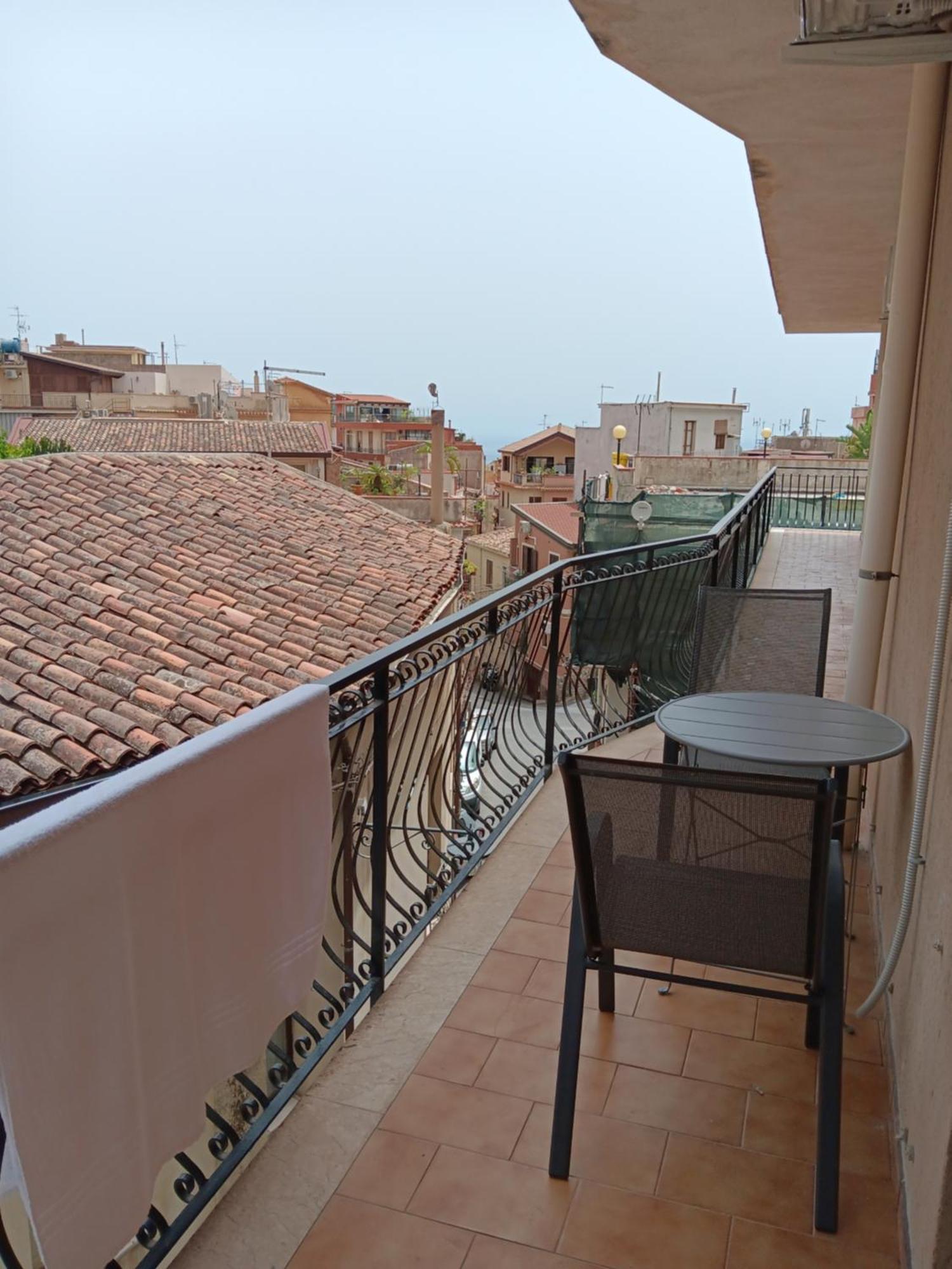We Home Taormina Center With Parking Стая снимка