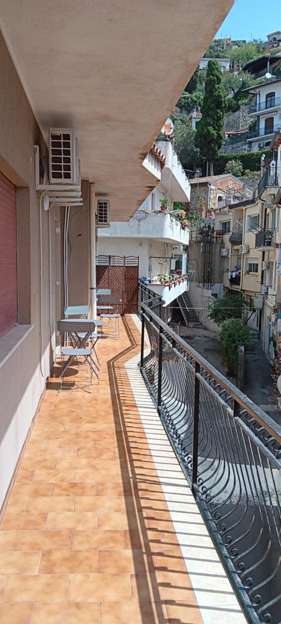 We Home Taormina Center With Parking Екстериор снимка